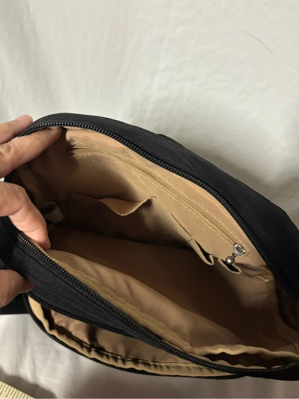 Baggallini front sling crossbody bag